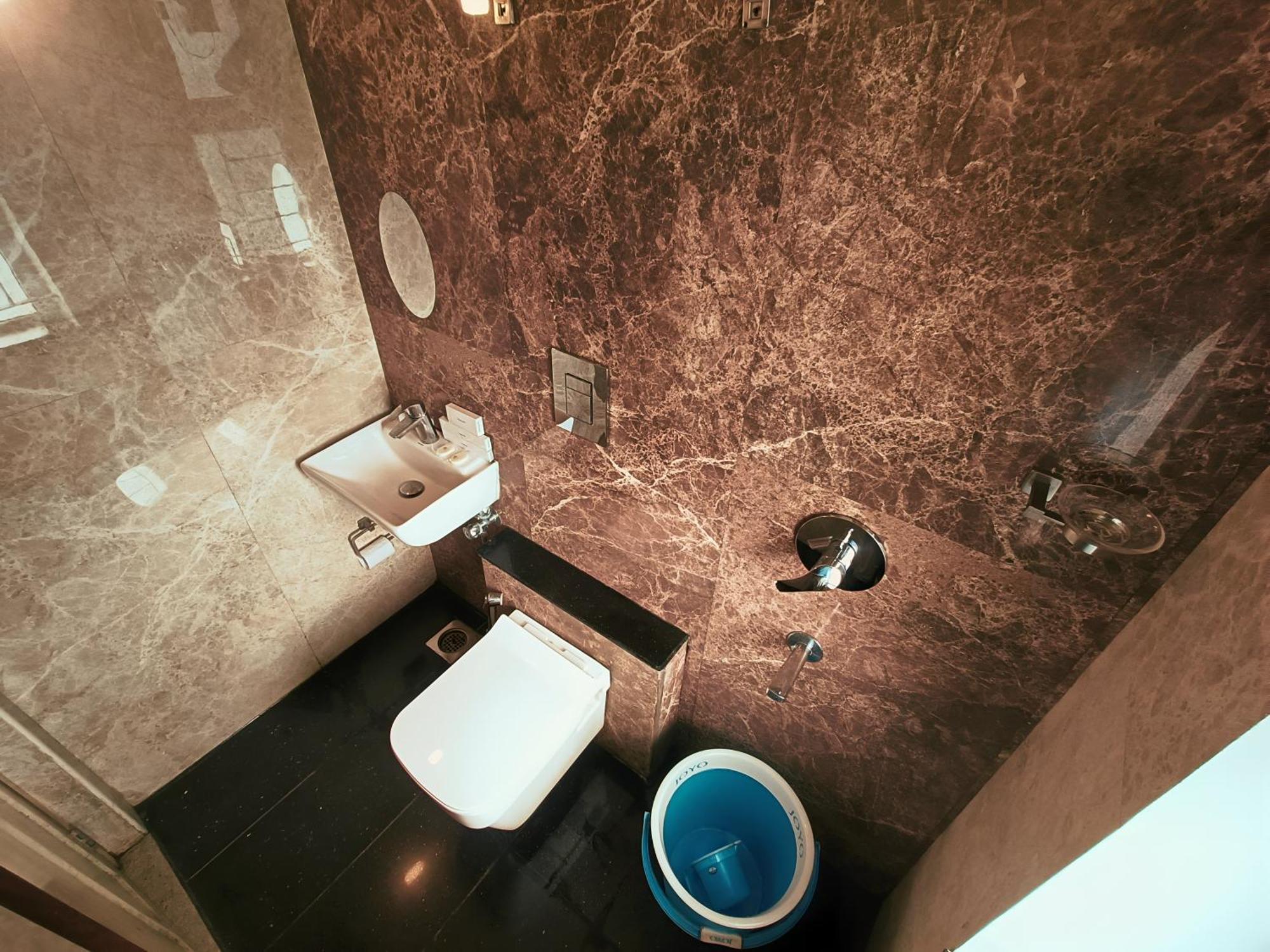 Le Holiday Inn ポンディシェリ エクステリア 写真
