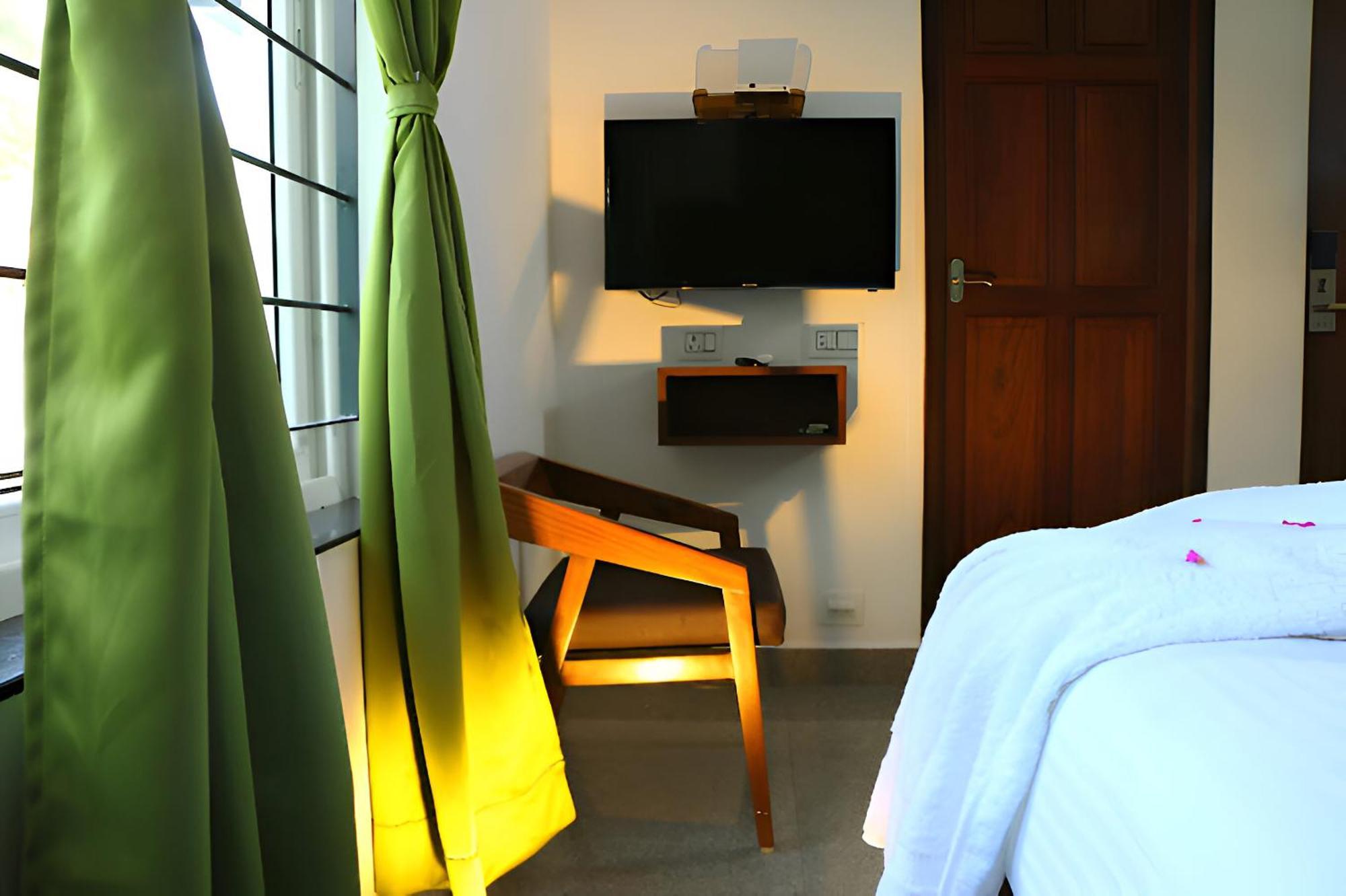 Le Holiday Inn ポンディシェリ エクステリア 写真